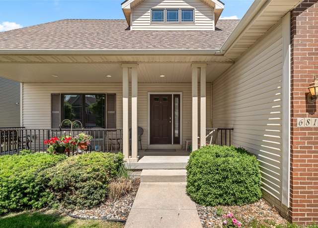 Property at 6814 Aubrey Ct, Johnston, IA 50131, 3 beds, 2 baths