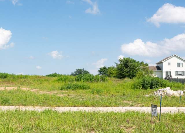 Property at 2907 Lake Hill Dr, Des Moines, IA 50320