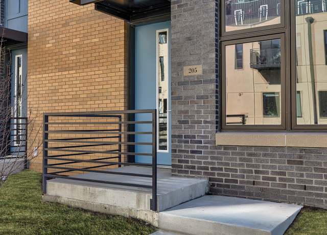 Property at 205 Maple St, Des Moines, IA 50309, 3 beds, 2.5 baths