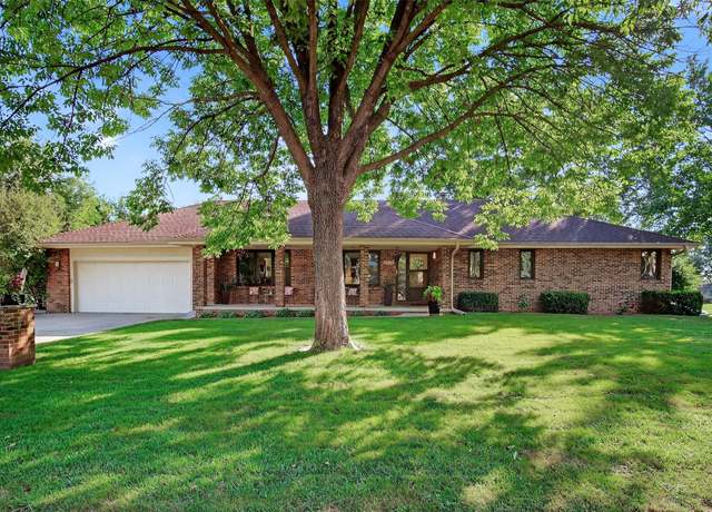 Property at 3913 Horton Trl, Urbandale, IA 50322, 3 beds, 3.5 baths