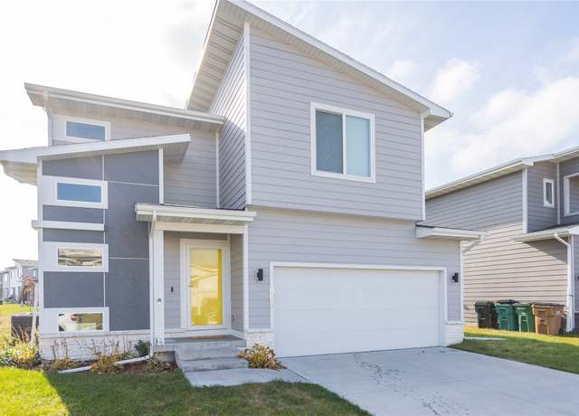 Property at 1002 NE 16th St, Grimes, IA 50111, 3 beds, 3.5 baths