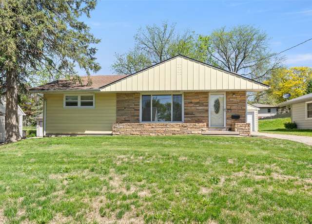 Property at 2616 Arthur Ave, Des Moines, IA 50317, 3 beds, 2 baths