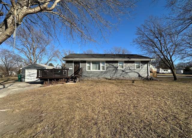 Property at 703 N 3rd Ave, Winterset, IA 50273, 3 beds, 1 bath