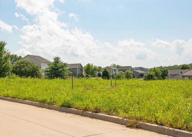 Property at 2910 Lake Hill Dr, Des Moines, IA 50320