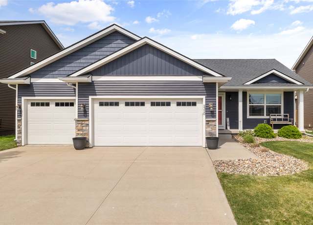 Property at 2320 SE Maxwell Dr, Waukee, IA 50263, 4 beds, 3 baths