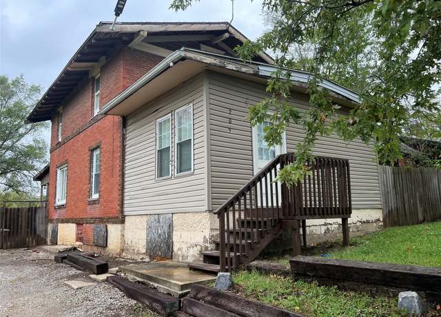 Property at 205 N 2nd St, Mystic, IA 52574, 3 beds, 1.5 baths