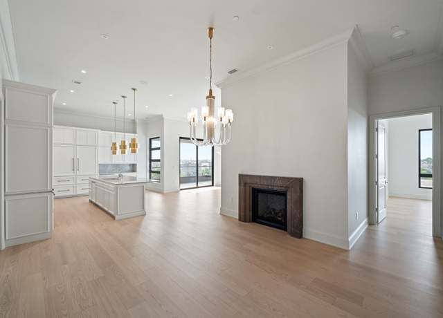 Property at 595 60th St S #305, West Des Moines, IA 50265, 3 beds, 3.5 baths