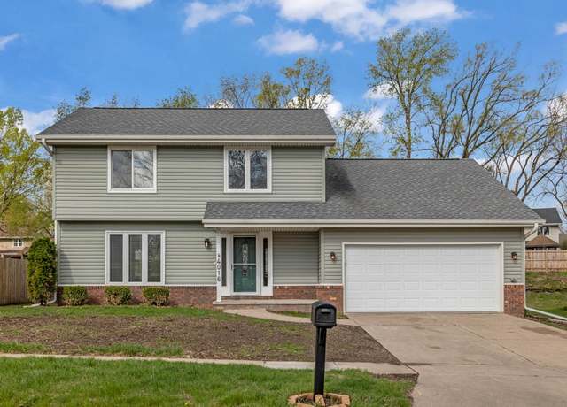 Property at 4016 Patricia Dr, Urbandale, IA 50322, 3 beds, 2.5 baths