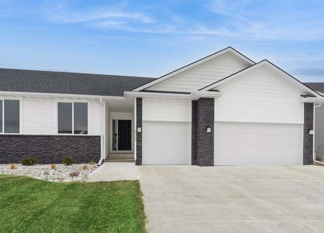 Property at 5522 NE Creek Ridge Dr, Ankeny, IA 50021, 3 beds, 3 baths