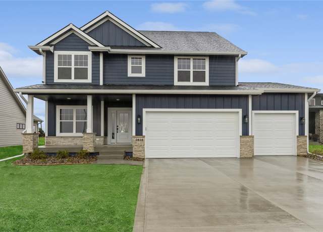 Property at 2816 NW Cedarwood Dr, Ankeny, IA 50023, 4 beds, 3.5 baths
