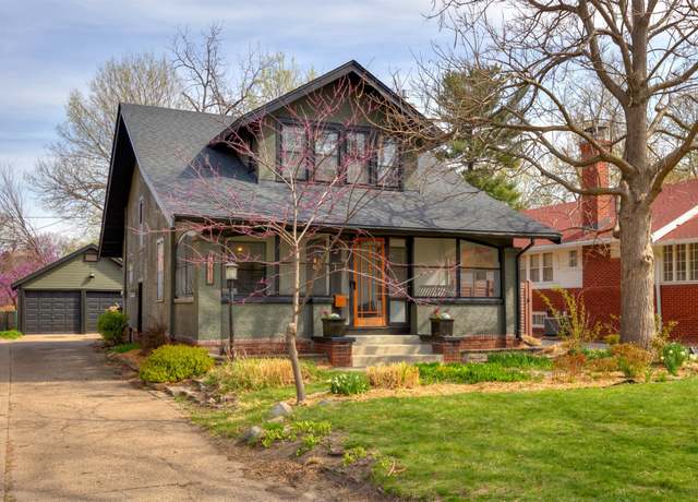 Property at 4611 Kingman Blvd, Des Moines, IA 50311, 3 beds, 2 baths