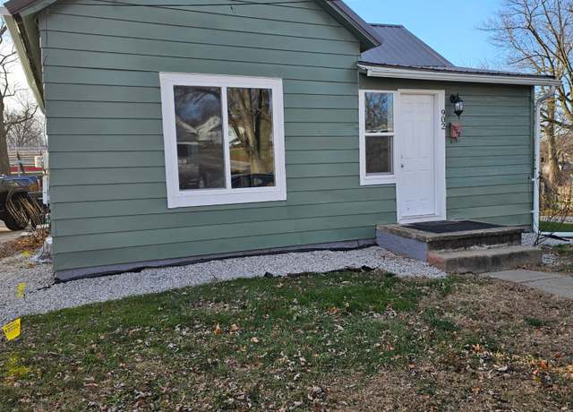Property at 902 Center Ave, Ottumwa, IA 52501, 2 beds, 2 baths