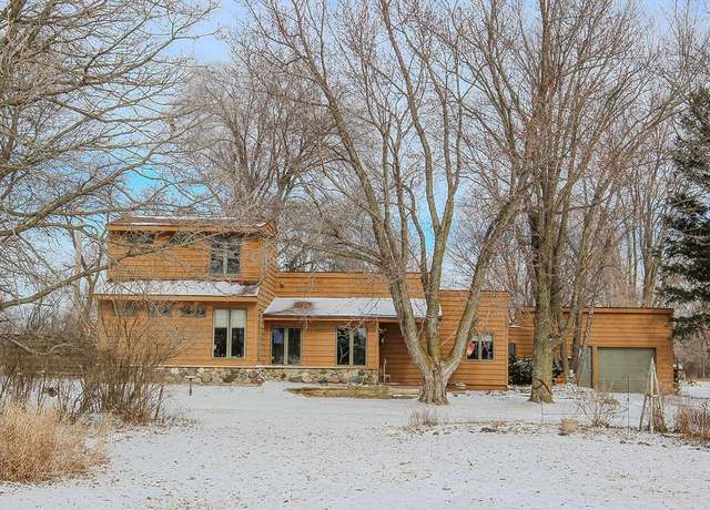 Property at 674 V Ave, Boone, IA 50036, 3 beds, 2 baths