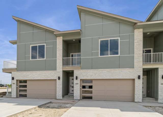 Property at 15540 Rocklyn Pl, Clive, IA 50325, 4 beds, 3.5 baths