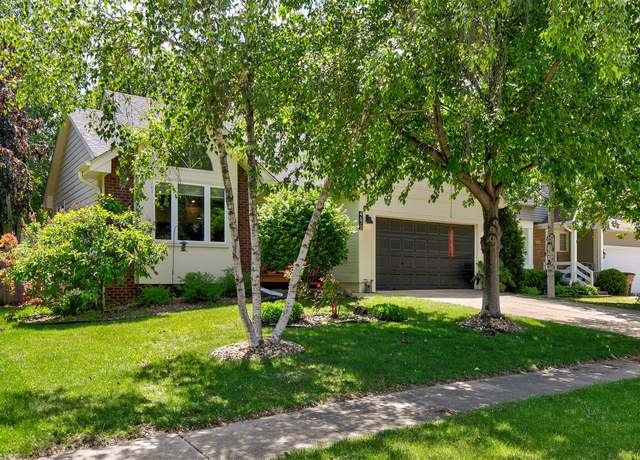Property at 4670 Meadow Valley Dr, West Des Moines, IA 50265, 4 beds, 3 baths