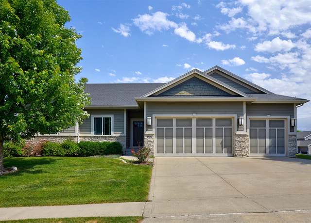 Property at 9305 Sugar Creek Cir, West Des Moines, IA 50266, 4 beds, 3.5 baths