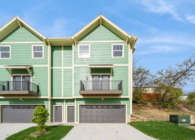 Property at 335 Forest Ave #21, Des Moines, IA 50314, 2 beds, 2.5 baths