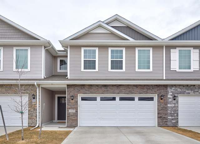 Property at 917 Maywood Ln, Waukee, IA 50263, 3 beds, 2.5 baths
