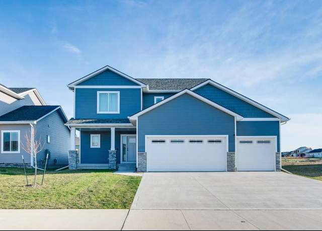 Property at 4417 NW 13th St, Ankeny, IA 50023, 4 beds, 2.5 baths