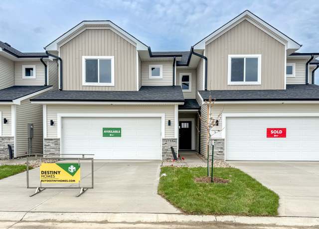 Property at 6948 Poppy Ct, Johnston, IA 50131, 3 beds, 2.5 baths