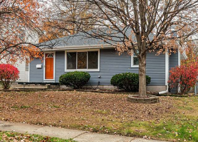 Property at 3224 Henry Ave, Des Moines, IA 50315, 2 beds, 1.5 baths