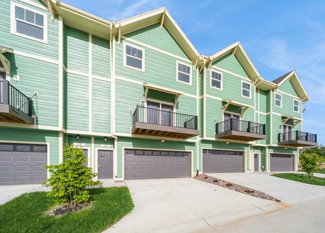 Property at 335 Forest Ave #23, Des Moines, IA 50314, 2 beds, 2.5 baths