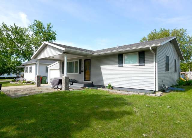 Property at 2109 Marshall St, Boone, IA 50036, 4 beds, 1 bath