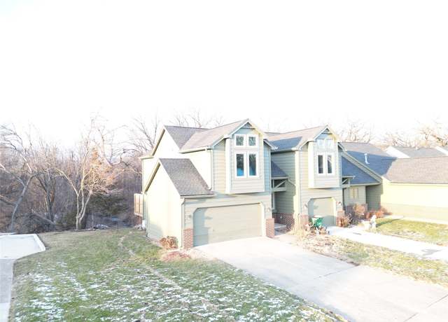 Property at 3707 Oak Creek Pl, West Des Moines, IA 50265, 2 beds, 2.5 baths