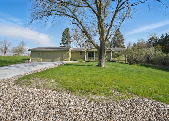 Property at 4838 Panorama Dr, Panora, IA 50216, 3 beds, 1 bath