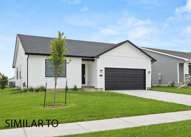 Property at 16524 Bentwood Dr, Urbandale, IA 50111, 4 beds, 3 baths