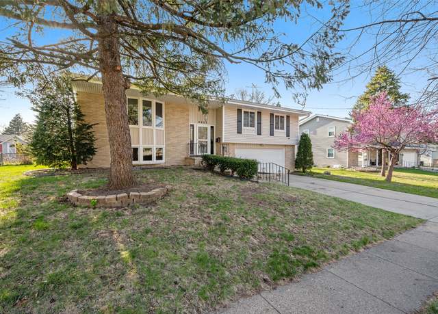 Property at 4022 46th St, Des Moines, IA 50310, 4 beds, 3 baths