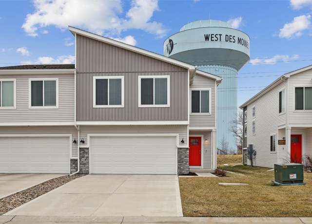 Property at 9628 Heightsview Dr, West Des Moines, IA 50266, 3 beds, 3 baths
