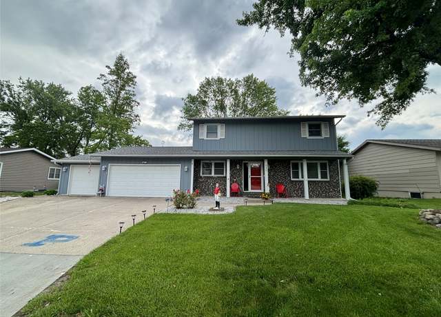 Property at 820 Summer Meadows Ct, Perry, IA 50220, 3 beds, 2.5 baths