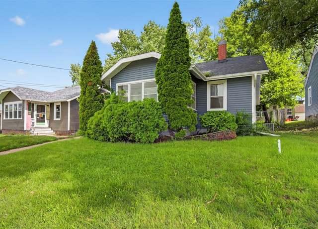 Property at 1224 1st Ave E, Newton, IA 50208, 2 beds, 1 bath