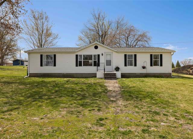 Property at 7087 Highway 28 Hwy, Norwalk, IA 50211, 3 beds, 2 baths