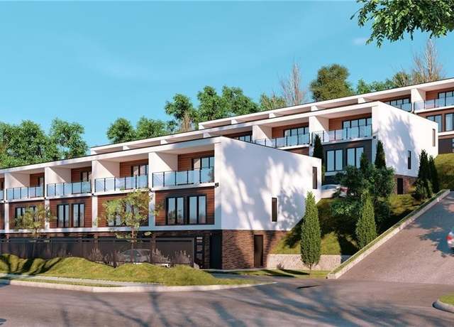 Property at 508 Indianola Rd #1, Des Moines, IA 50315, 2 beds, 3 baths
