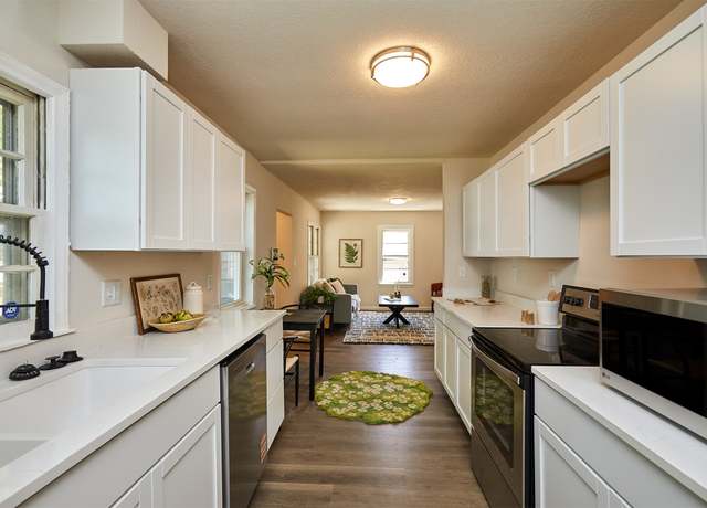 Property at 2112 E 23rd St, Des Moines, IA 50317, 3 beds, 2 baths