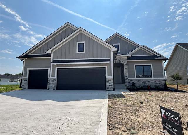 Property at 820 Hamilton Rd, Waukee, IA 50263, 4 beds, 3 baths