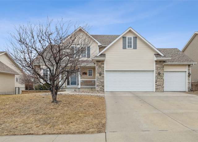 Property at 4124 124th St, Urbandale, IA 50323, 5 beds, 3.5 baths
