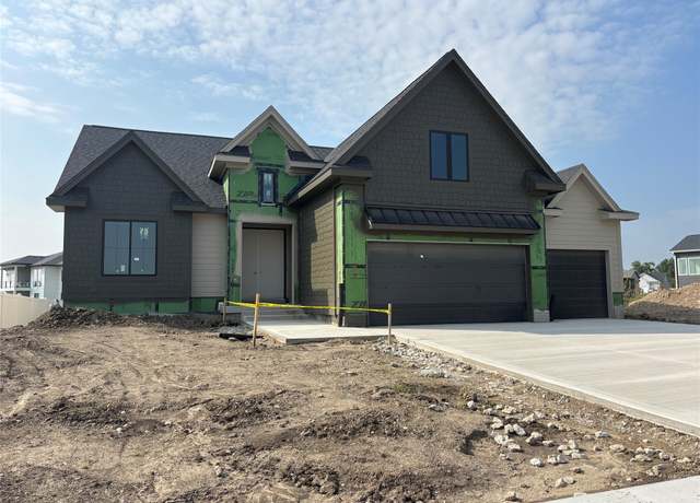 Property at 820 NW Prairie Rose Ln, Waukee, IA 50263, 4 beds, 3 baths