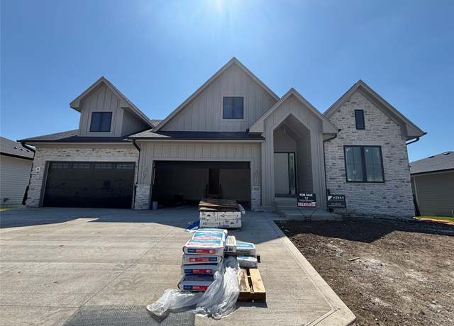 Property at 4116 NW 181st St, Clive, IA 50325, 4 beds, 4 baths