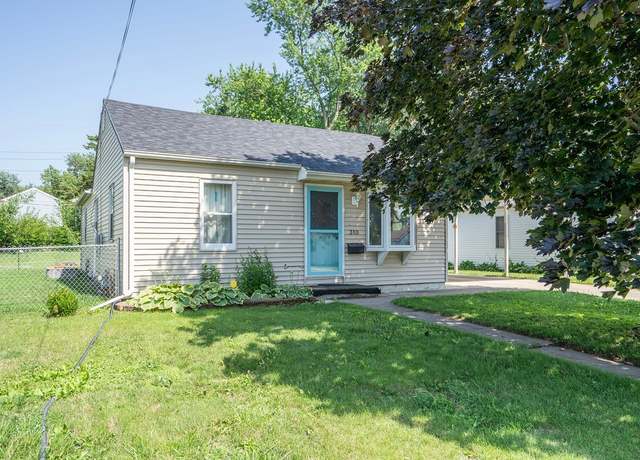 Property at 310 E 19th St S, Newton, IA 50208, 3 beds, 1.5 baths