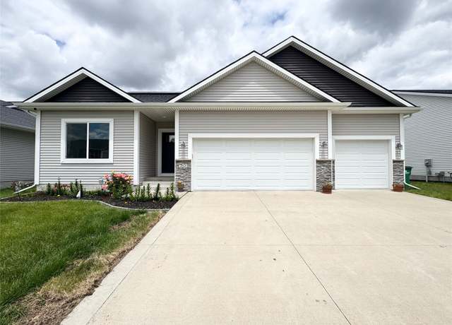 Property at 212 6th St NE, Bondurant, IA 50035, 3 beds, 2 baths
