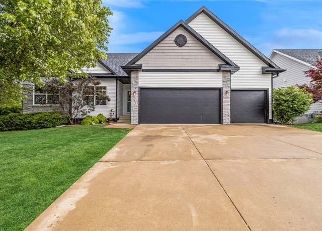Property at 1701 2nd Ave SW, Altoona, IA 50009, 3 beds, 2 baths