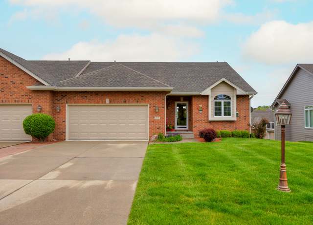 Property at 3739 155th Ct, Urbandale, IA 50323, 3 beds, 2.5 baths