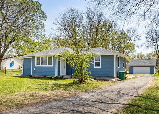 Property at 5210 NW 62nd Ave, Johnston, IA 50131, 3 beds, 2 baths