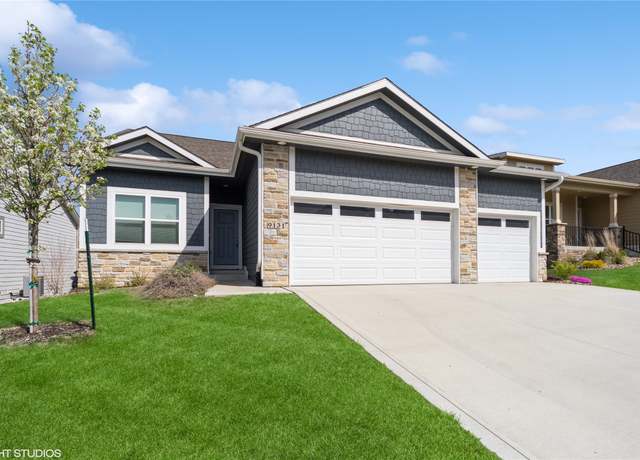 Property at 9131 Greenway Dr, West Des Moines, IA 50266, 3 beds, 3 baths
