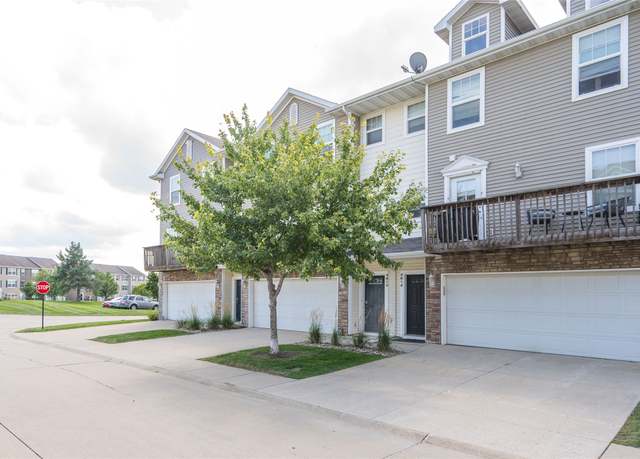 Property at 4814 NE Grove Ln, Ankeny, IA 50021, 2 beds, 2.5 baths