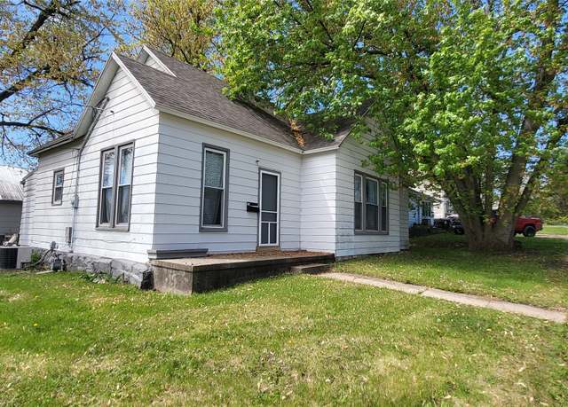 Property at 503 W 2nd Ave, Indianola, IA 50125, 3 beds, 1 bath