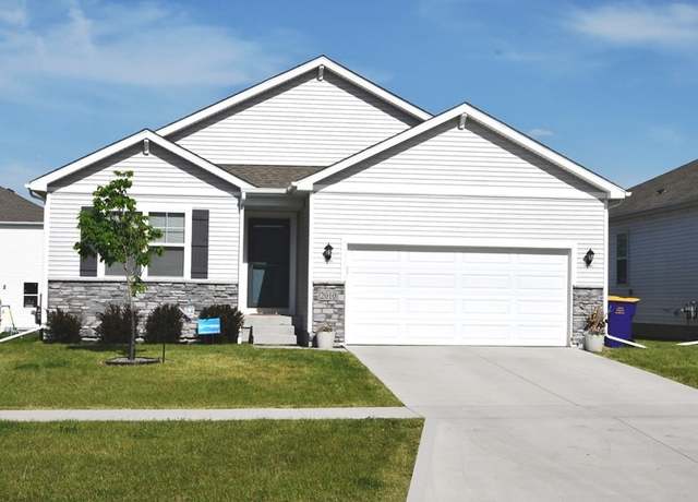 Property at 2010 N 7th St, Indianola, IA 50125, 4 beds, 3 baths
